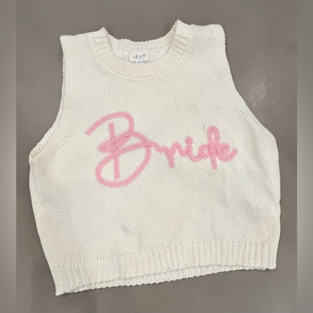 Le Lis Cream Tank Top with Pink Embroidery